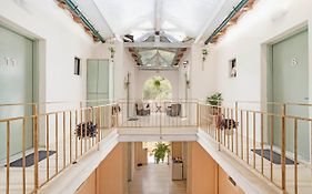 Tune Inn Activity Guesthouse- Over 24'S